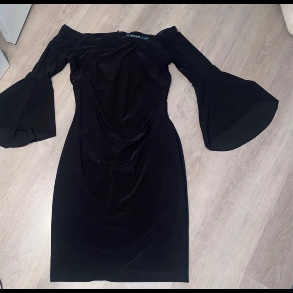 Cocktail dress with bell sleeves